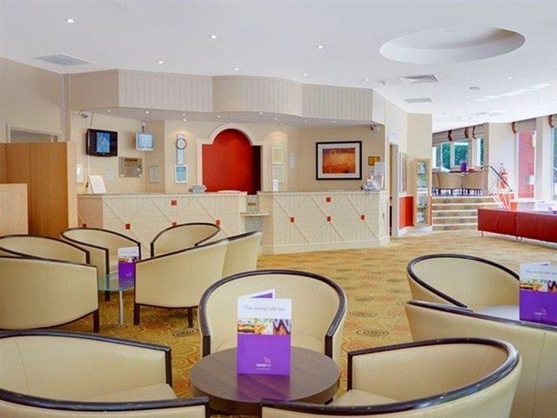 Epping Forest Hotel Вудфорд Экстерьер фото