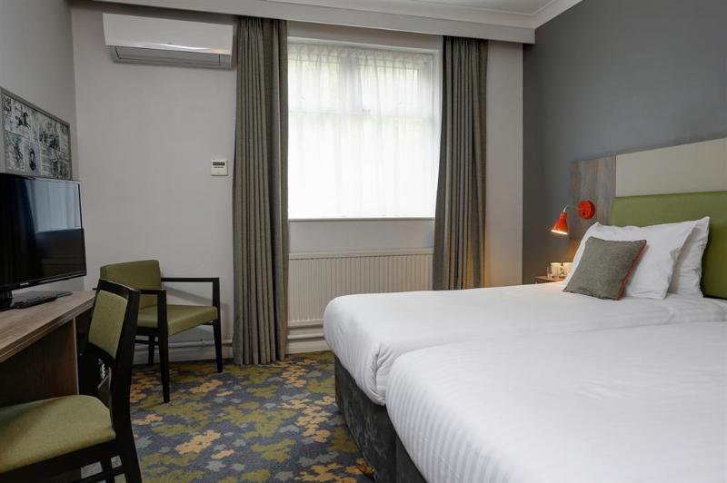 Epping Forest Hotel Вудфорд Номер фото