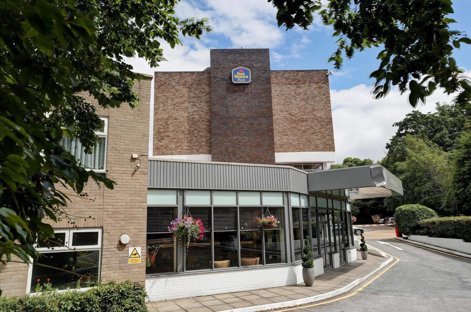 Epping Forest Hotel Вудфорд Экстерьер фото