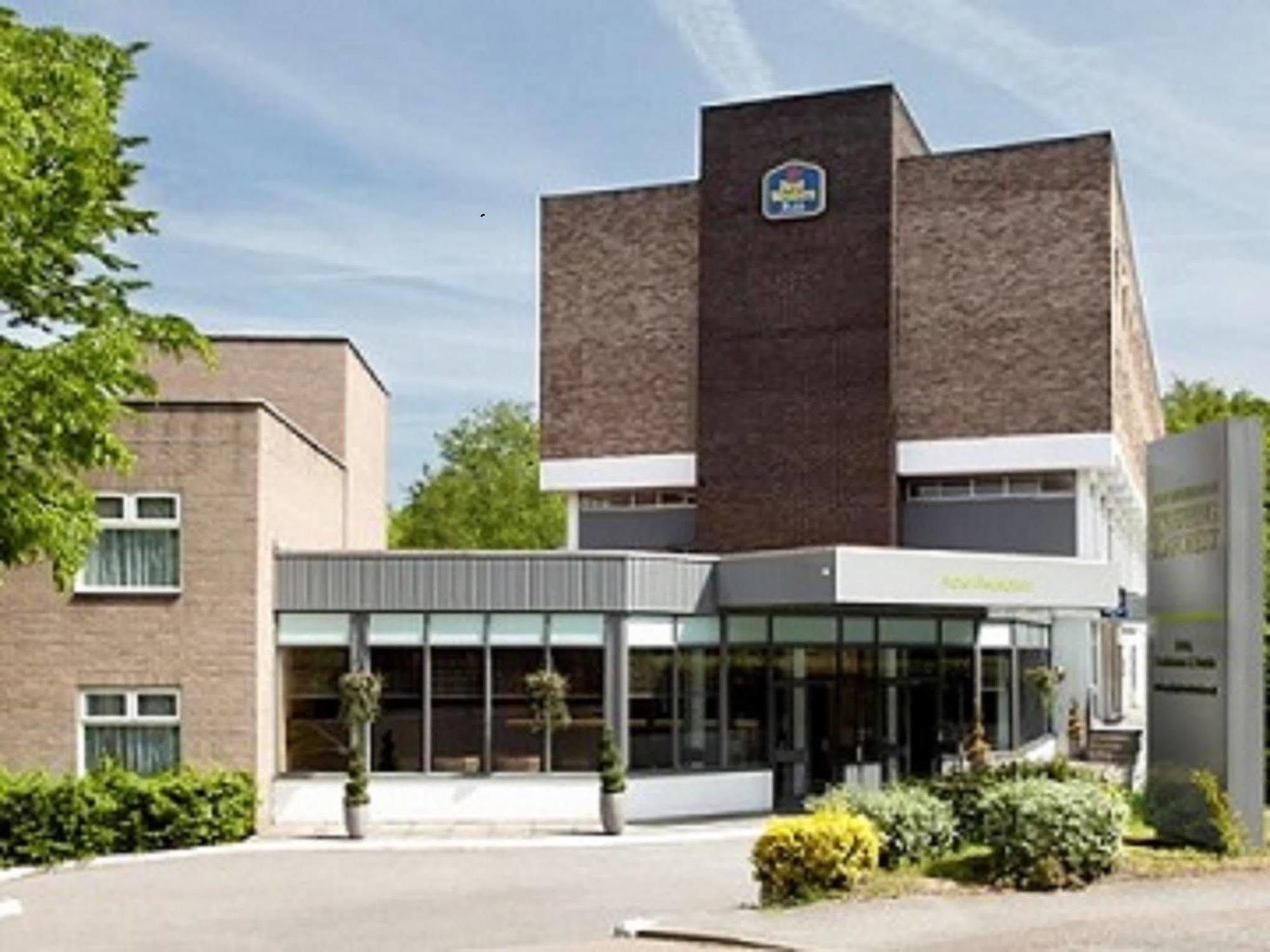 Epping Forest Hotel Вудфорд Экстерьер фото